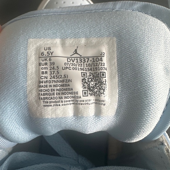 Air Jordan 1 mid SE (GS) - Picture 10 of 12